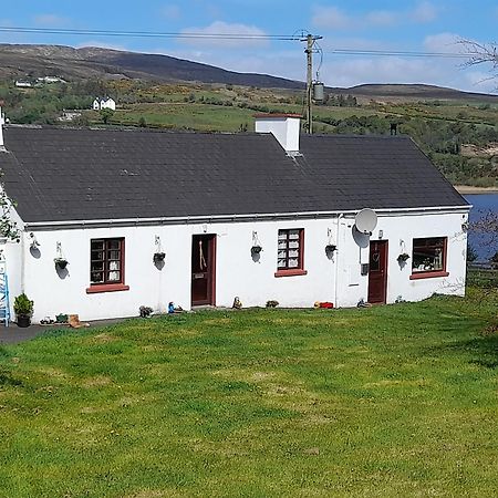 Granny'S Cottage, A Lovely Lakeside Cottage Donegal Town Exterior photo